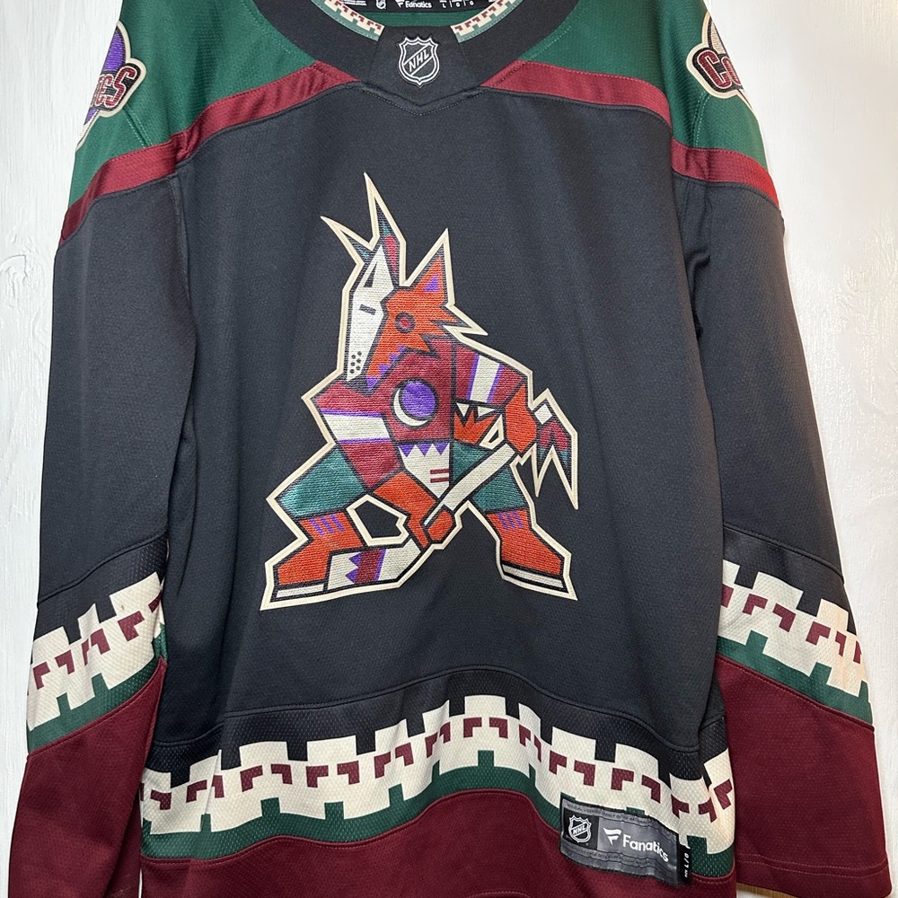 Arizona Coyotes Fanatics jersey